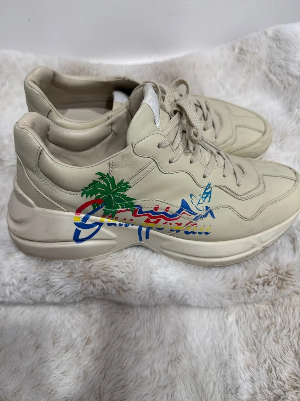 Gucci Cream Leather Sneakers with Blue & Green Artwork Gucci Hawaii